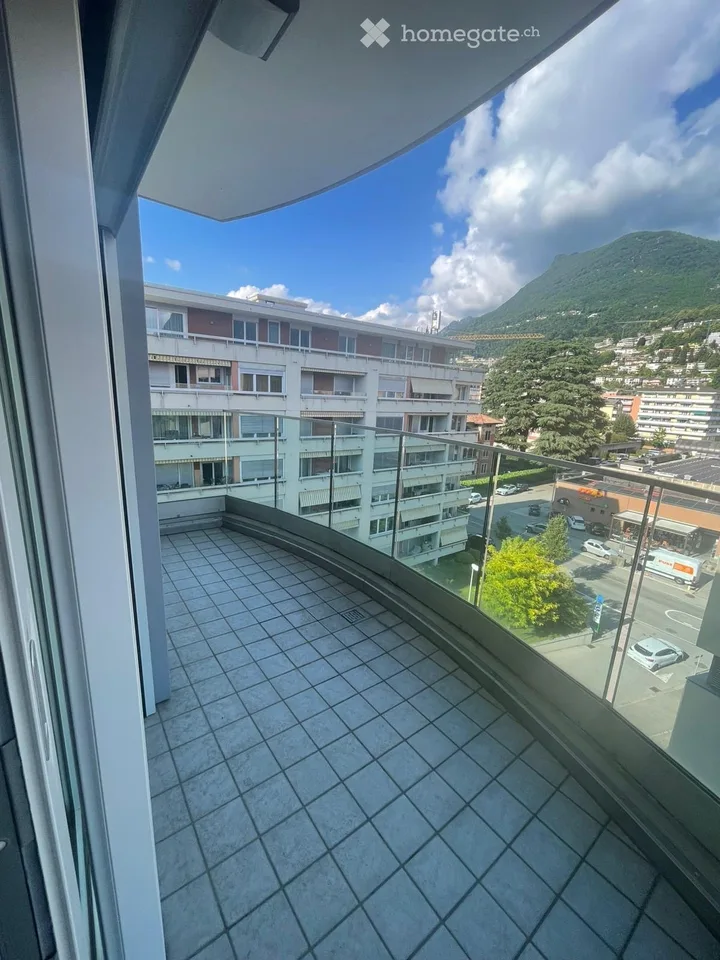 Lugano Cassarate - Vaste appartement de trois pièces, récemment rénové