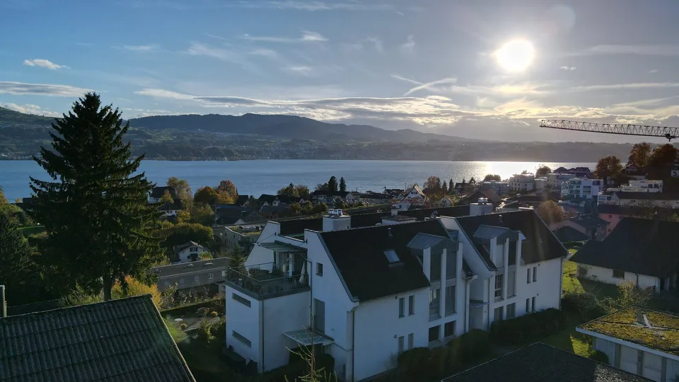 VISTA PANORAMICA INEGGUALITA – APPARTAMENTO 5½ LOCALI CON VISTA SUL LAGO DI ZURIGO
