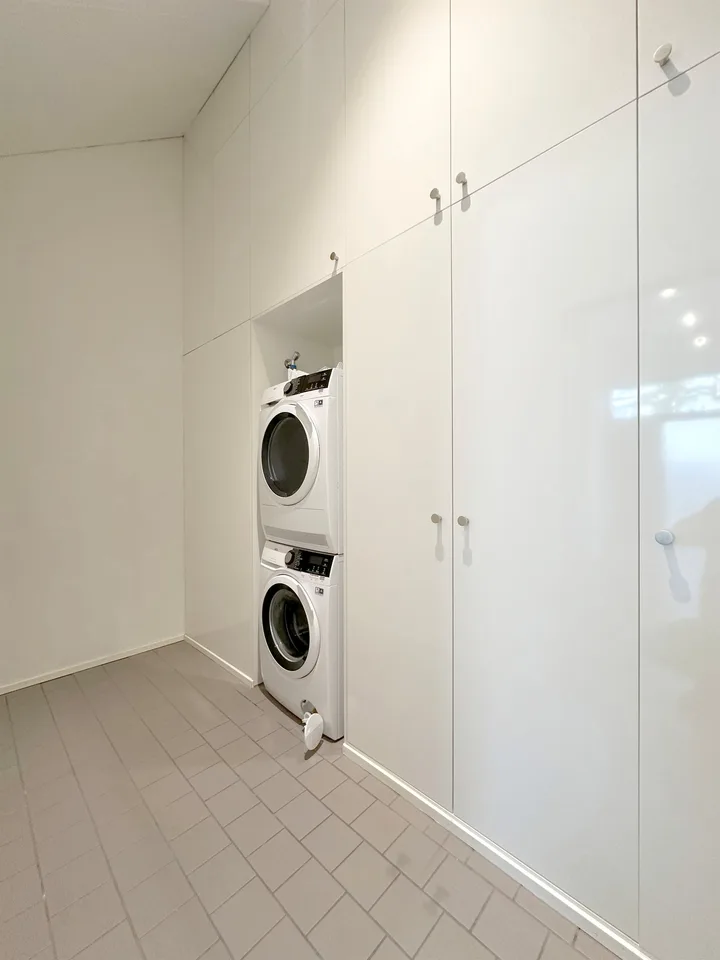 At home in the city, at home in the green - casual studio apartment – photo 11 of 13