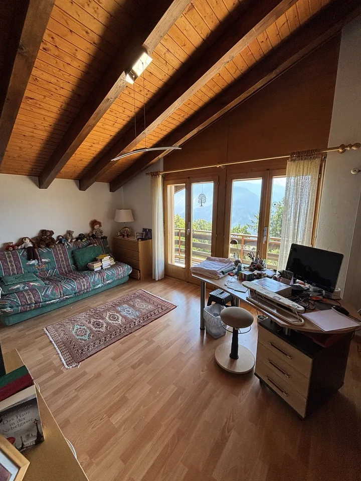 Charmantes Haus mit Panoramablick und eigenem Studio