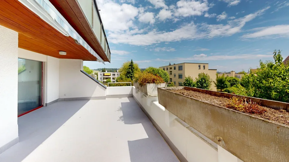 L'opportunità: appartamento spazioso 4,5 locali con potenziale di ristrutturazione e balcone soleggiato – foto 16 di 16