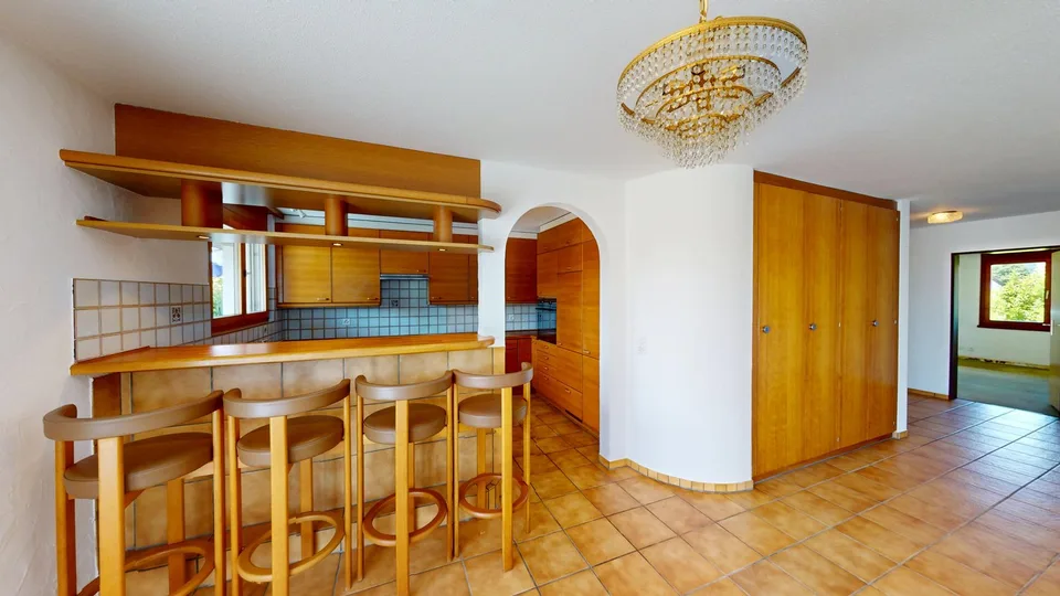 L'opportunità: appartamento spazioso 4,5 locali con potenziale di ristrutturazione e balcone soleggiato – foto 12 di 16