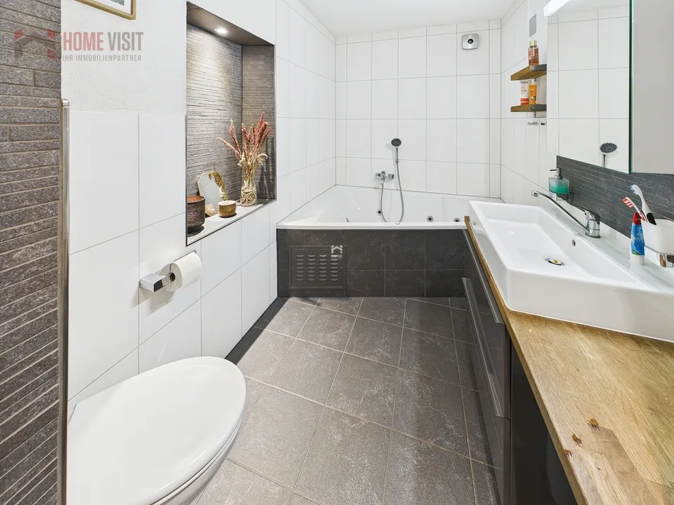 Vivre où les autres rêvent - appartement 5,5 pièces avec écurie pour chevaux et pâturage