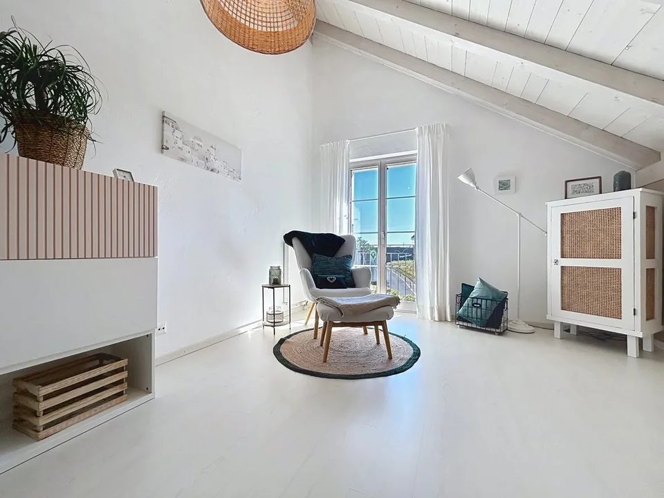 Geräumige Familienvilla mit Charakter und großem Garten (Laténa)