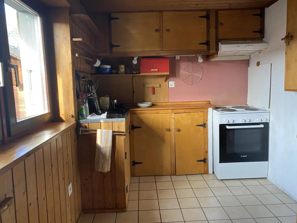Village house with rental potential in the heart of Arbaz