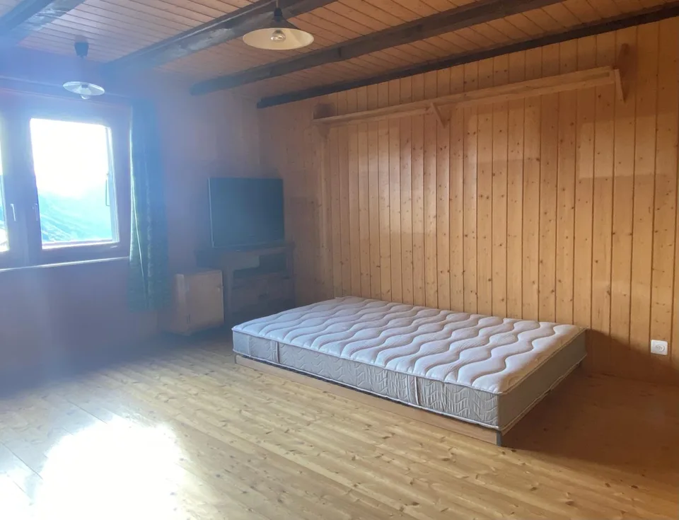 Village house with rental potential in the heart of Arbaz