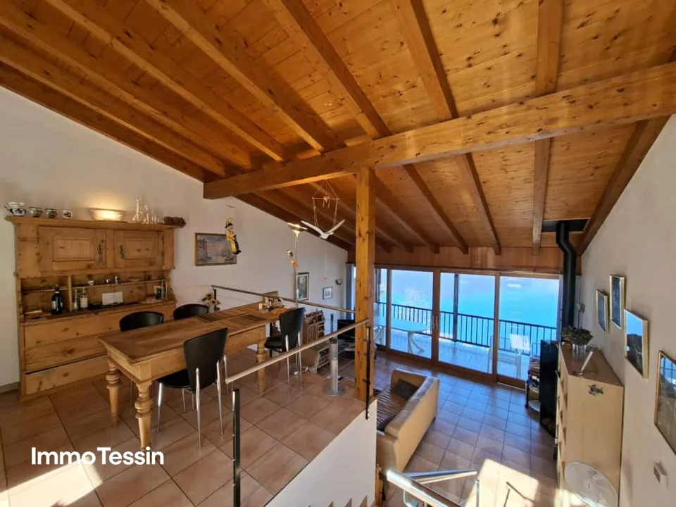 Haus mit atemberaubender 180 Panorama-Seesicht auf den Lago Maggiore, Terrasse, Garten und direkter Zufahrt – Foto 6 von 13