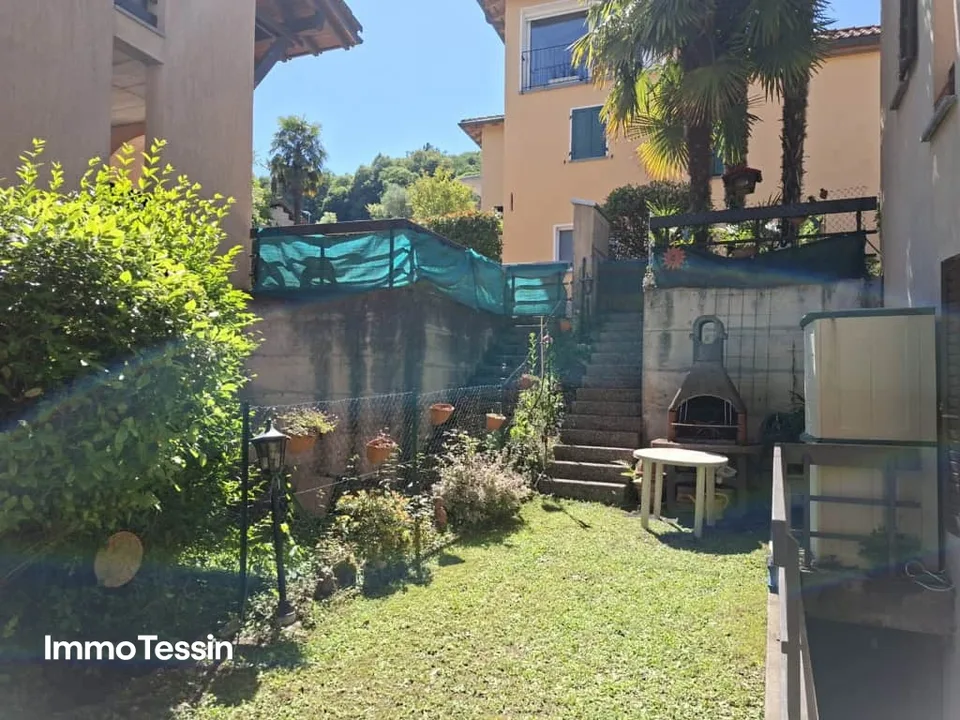 Grosszügiges & schönes Haus an ruhiger und sonniger Lage mit Garten, Terrassen und Parkplätzen nähe Lugano – foto 6 di 13