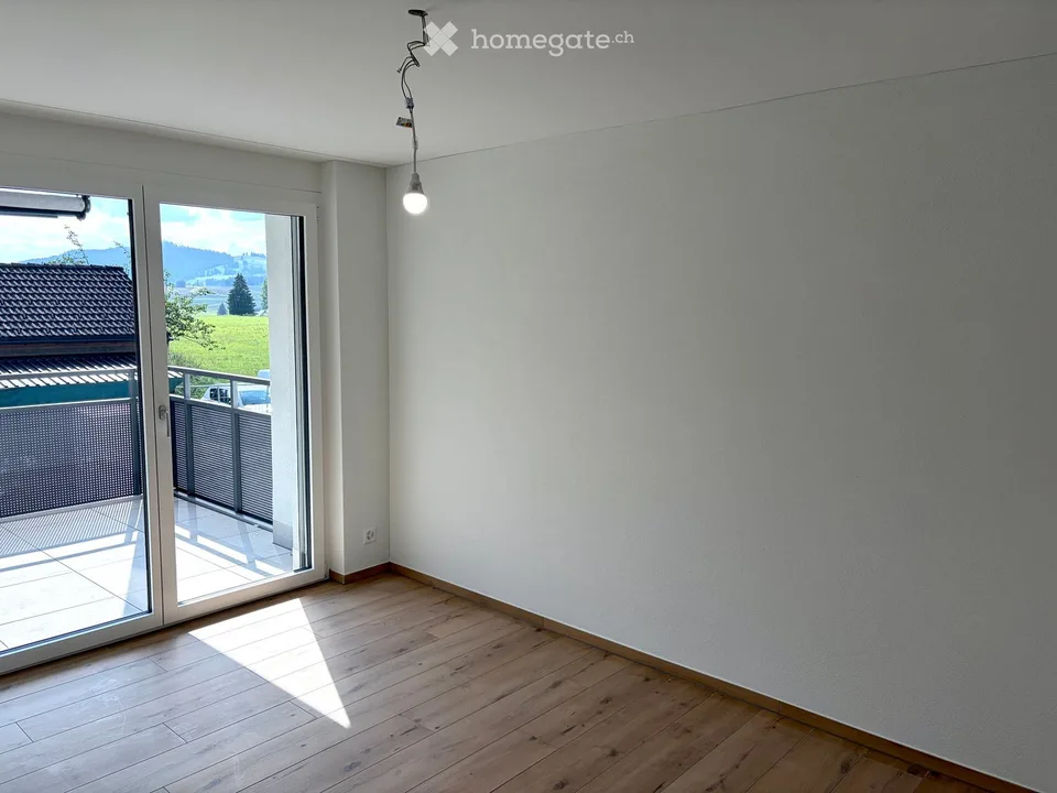 Appartamento moderno di 3,5 locali con vista sulla montagna a Bennau