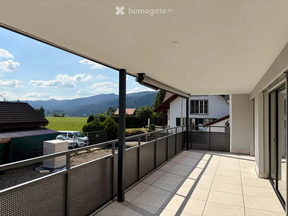Appartamento moderno di 3,5 locali con vista sulla montagna a Bennau