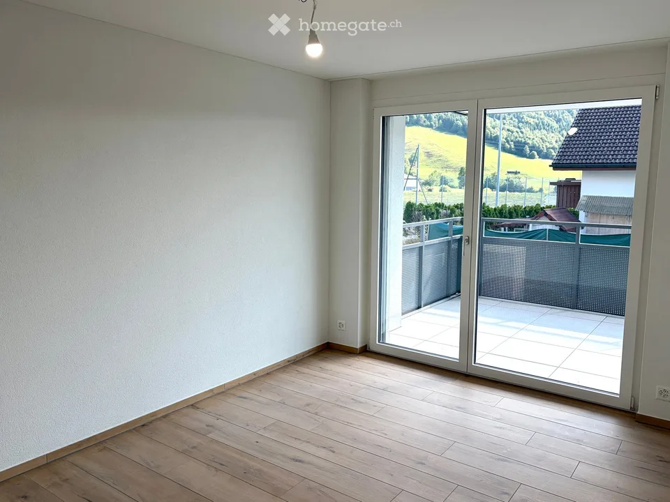 Appartamento moderno di 3,5 locali con vista sulla montagna a Bennau