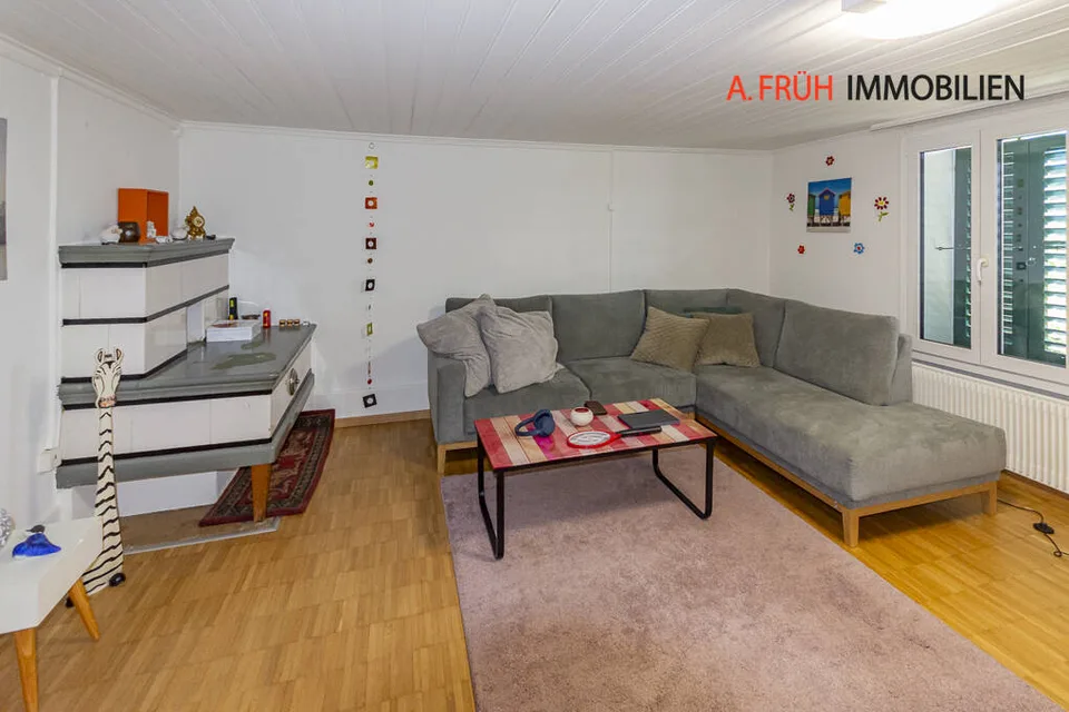 Über dem Aaretal Mehrfamilienhaus mit Blick zu den Alpen – Foto 11 von 13