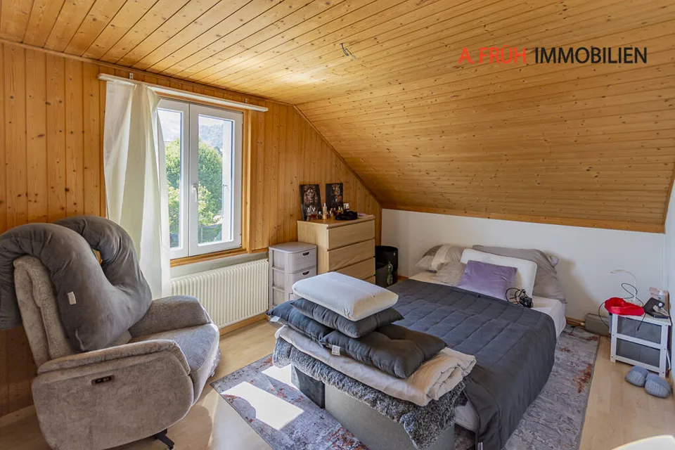Au-dessus de la vallée de l'Aare, maison multifamiliale avec vue sur les Alpes