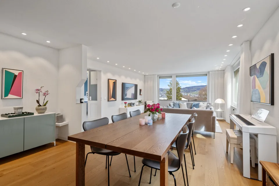 Horgen: Appartement avec terrasse, studio et sauna