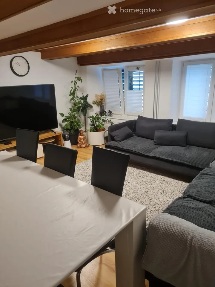 Charmante maison de rangée 4.5 pièces à Netstal – disponible à partir d'octobre 2026
