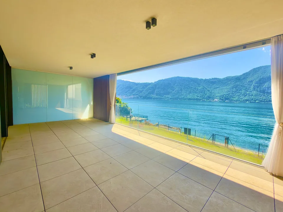 3726 - DIRECTLY ON THE LAKE - ONLY FIRST RESIDENCE - LUXUS APARTMENT WITH PRIVATE BEACH