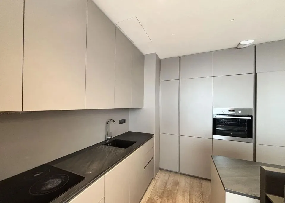 Ampio appartamento di 4.5 locali con balcone