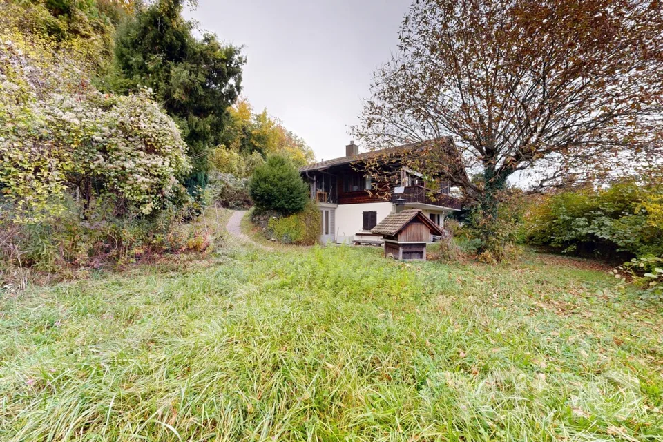 Attractive building plot in a sunny location