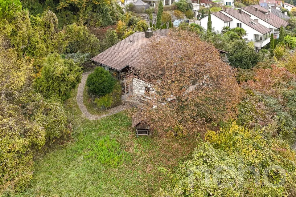 Attractive building plot in a sunny location