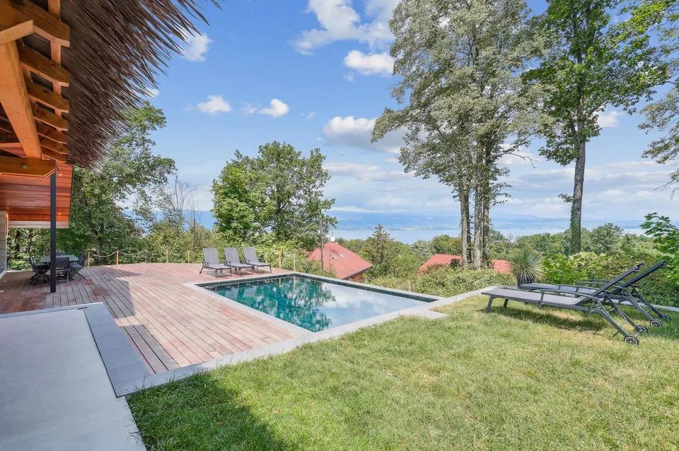 Moderne Villa mit Panoramablick auf den Genfersee
