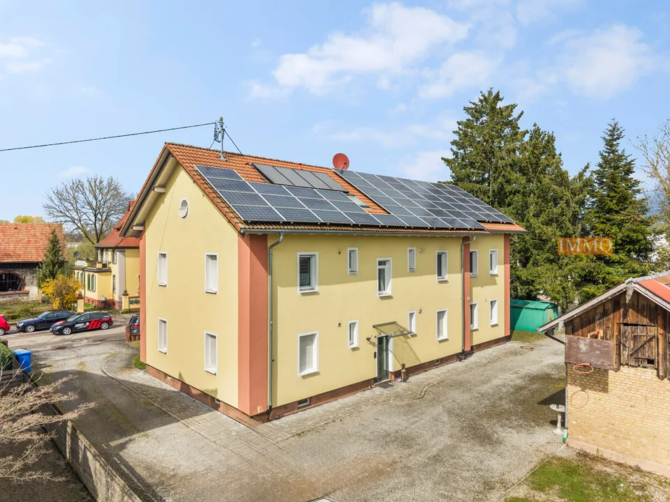 IMMORath.de - Modernized 4-room garden bliss with garage and enormous storage
