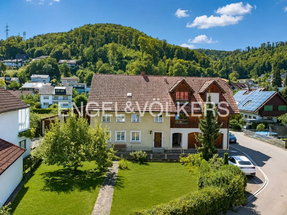 Vermietetes Mehrfamilienhaus mit attraktivem Ausbaupotenzial - Investi