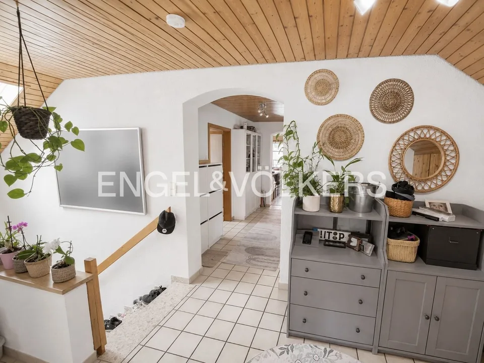 Maison multifamiliale louée avec un potentiel d'expansion attractif - Investissement
