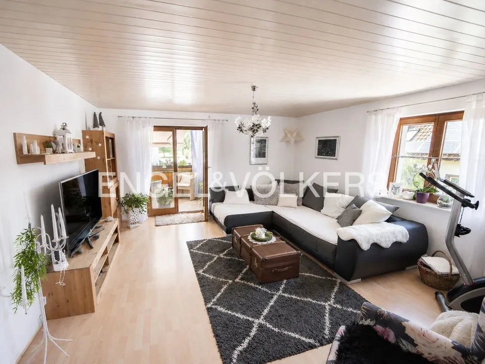 Maison multifamiliale louée avec un potentiel d'expansion attractif - Investissement