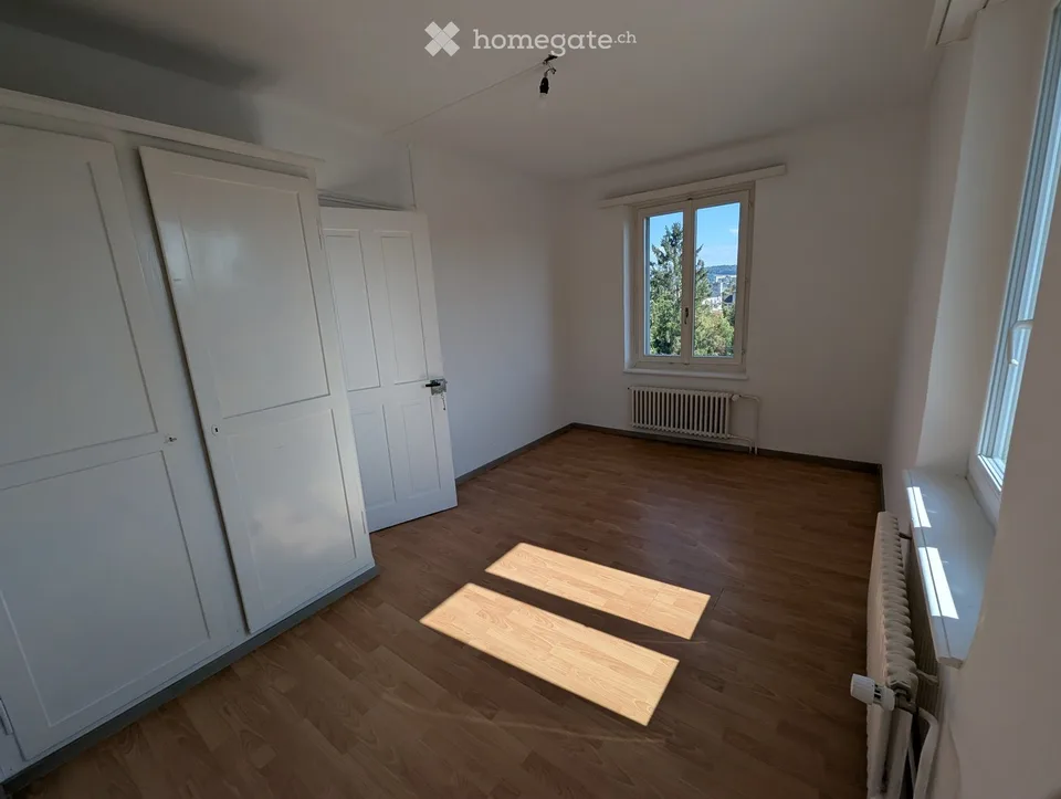 Charming old building apartment with a great view, huge garden and central location