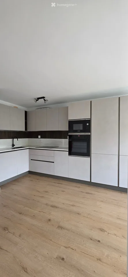 Frisch renovierte  3.5-Zimmer-Wohnung mit Balkon