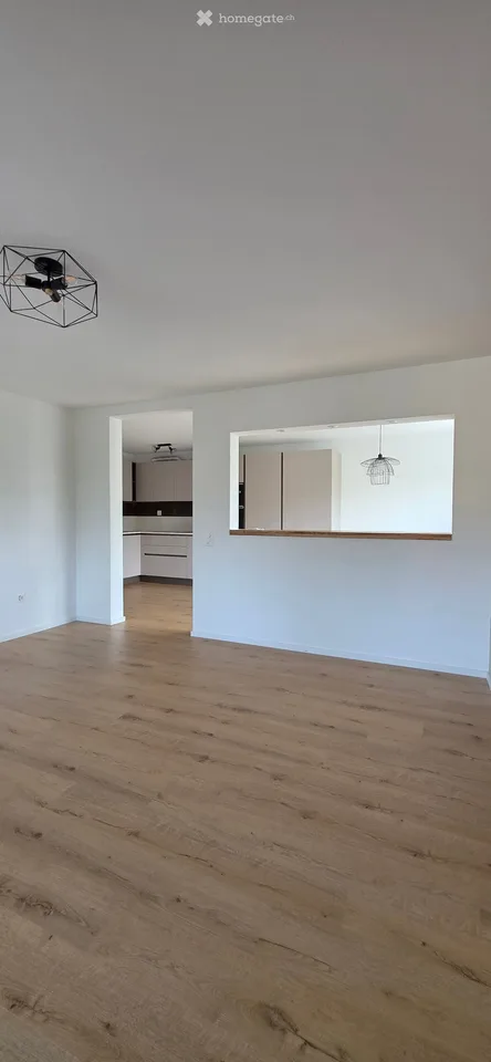 Frisch renovierte  3.5-Zimmer-Wohnung mit Balkon