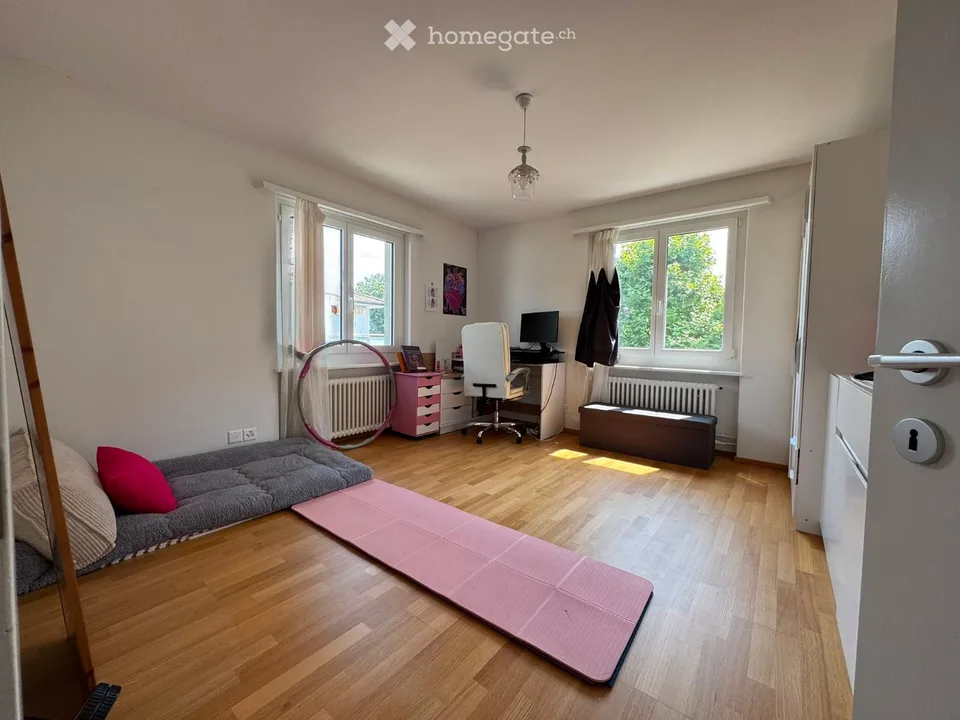 3 pièces, très lumineux, situé au centre et au calme