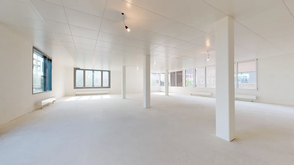 Vicino alla stazione di Pratteln / Spazio commerciale Hellera / 170m2