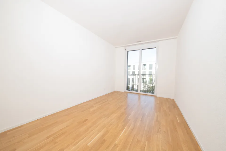 Centrally located, modern apartment with good connections