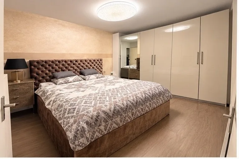Appartement-maisonnette convivial pour les familles avec espace de sièges à Zürich-Nord