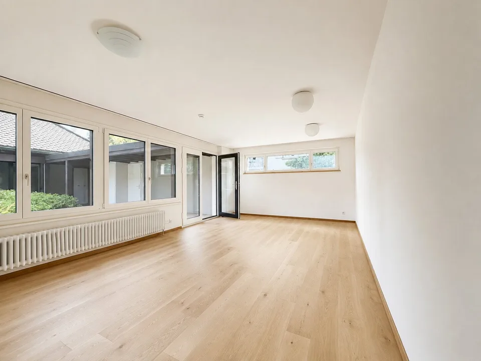 Freshly renovated atrium house in a representative location