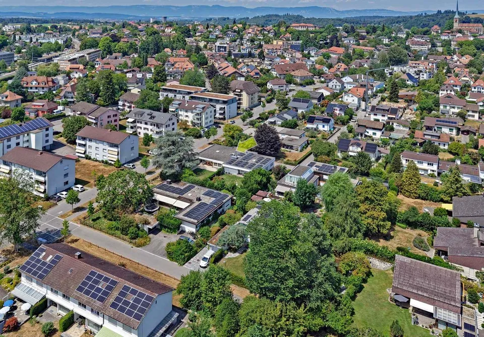 Molta spazio e comfort - sottile e doccia nel quartiere più bello di Burdlef