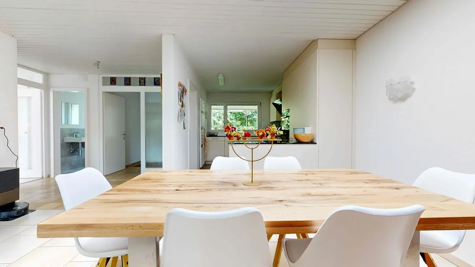 Molta spazio e comfort - sottile e doccia nel quartiere più bello di Burdlef