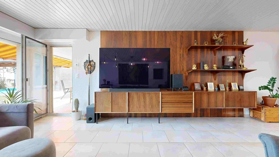 Molta spazio e comfort - sottile e doccia nel quartiere più bello di Burdlef