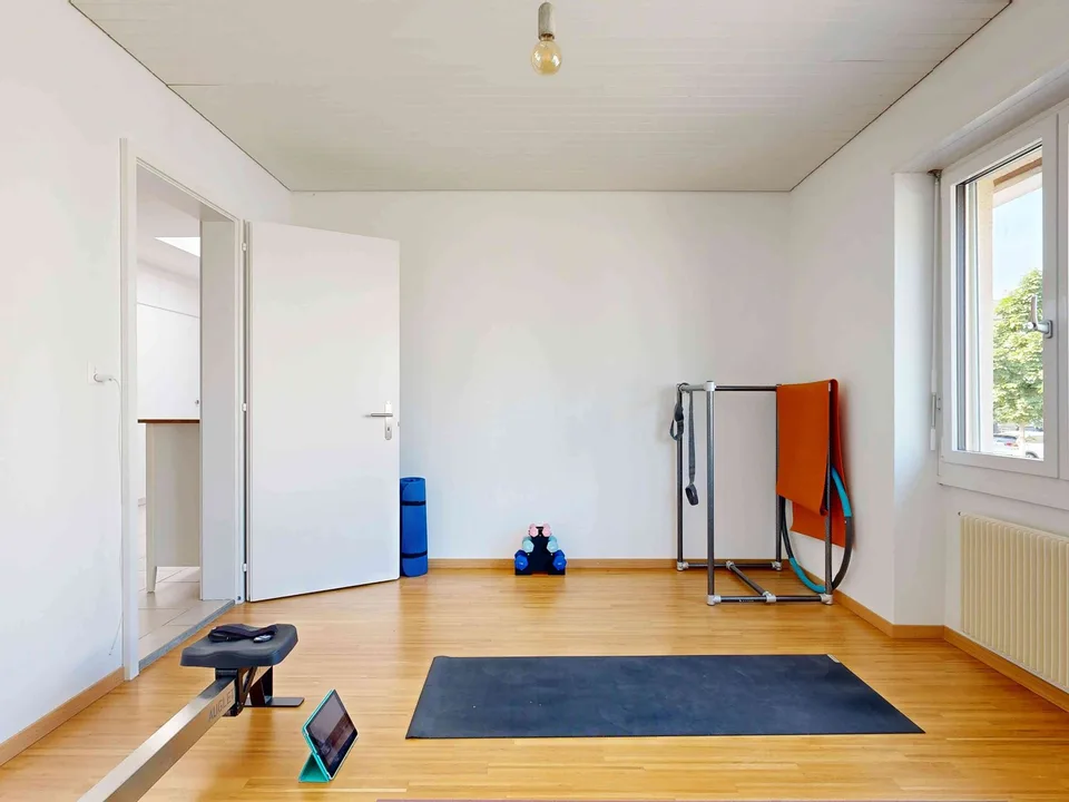 Molta spazio e comfort - sottile e doccia nel quartiere più bello di Burdlef
