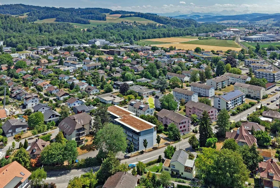 Molta spazio e comfort - sottile e doccia nel quartiere più bello di Burdlef