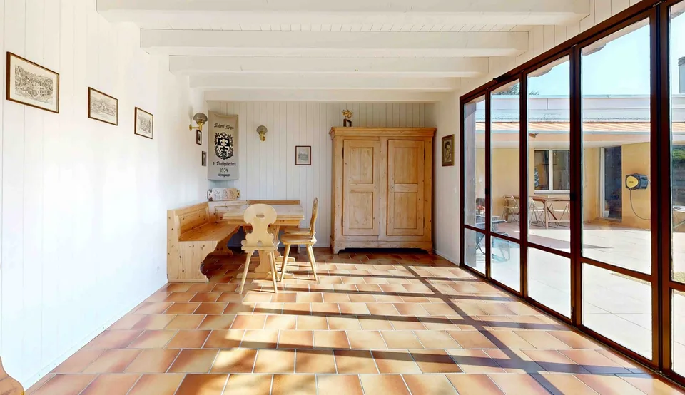 Molta spazio e comfort - sottile e doccia nel quartiere più bello di Burdlef