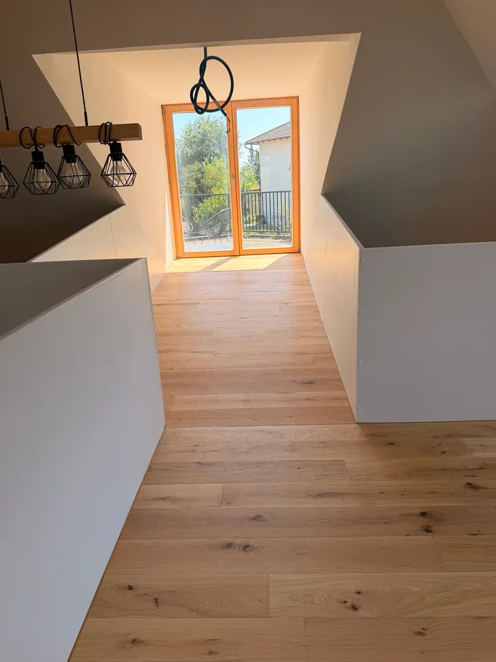 Moderne 4.5-Zimmer-Maisonette-Wohnung in Beinwil am See – sofort verfügbar