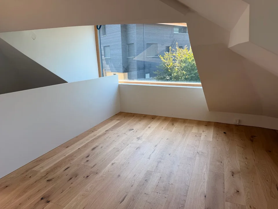 Moderne 4.5-Zimmer-Maisonette-Wohnung in Beinwil am See – sofort verfügbar