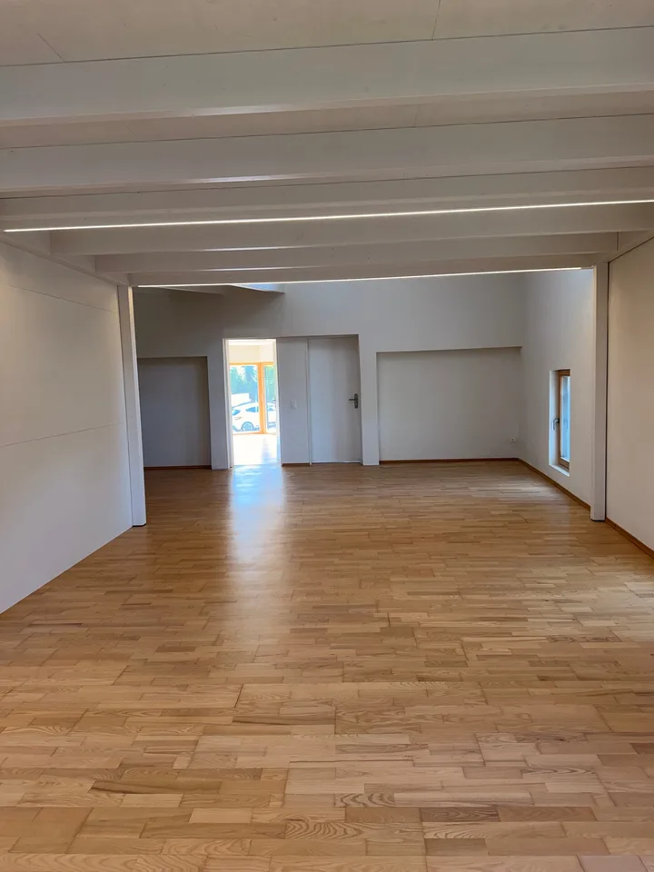 Moderne 4.5-Zimmer-Maisonette-Wohnung in Beinwil am See – sofort verfügbar