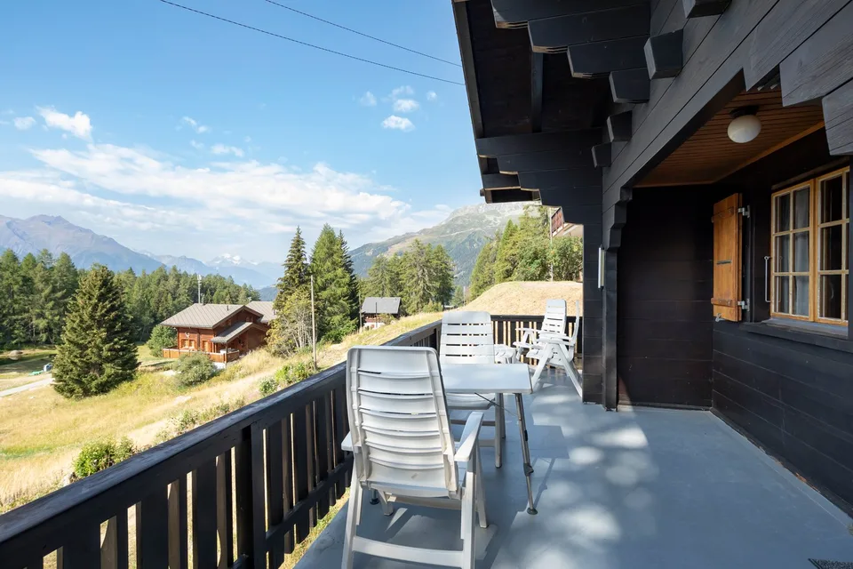 Chalet ski-in-ski-out con due parcheggi privati