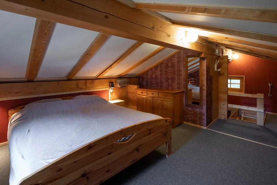 Chalet ski-in-ski-out con due parcheggi privati