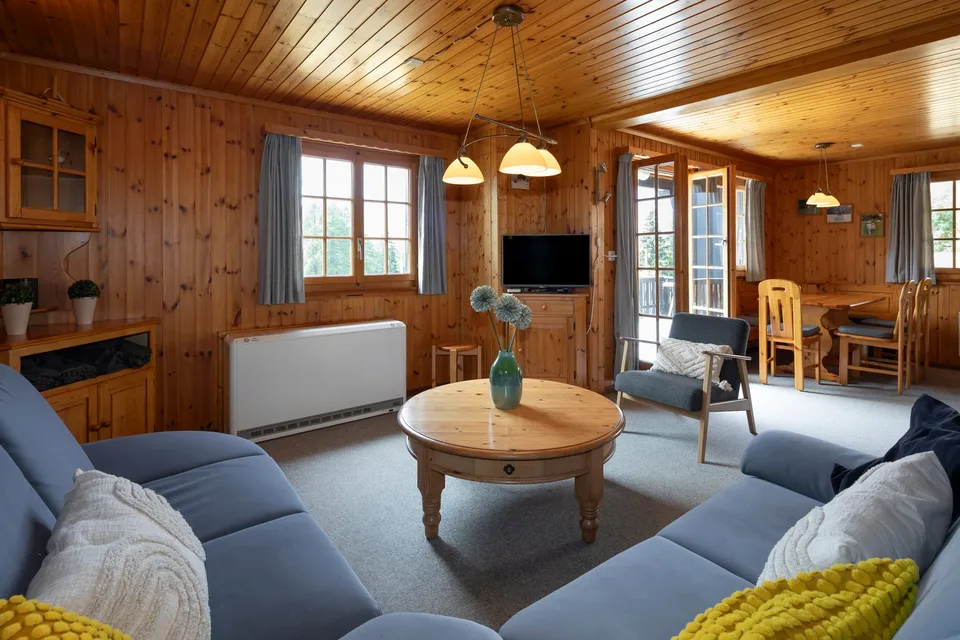 Chalet ski-in-ski-out con due parcheggi privati