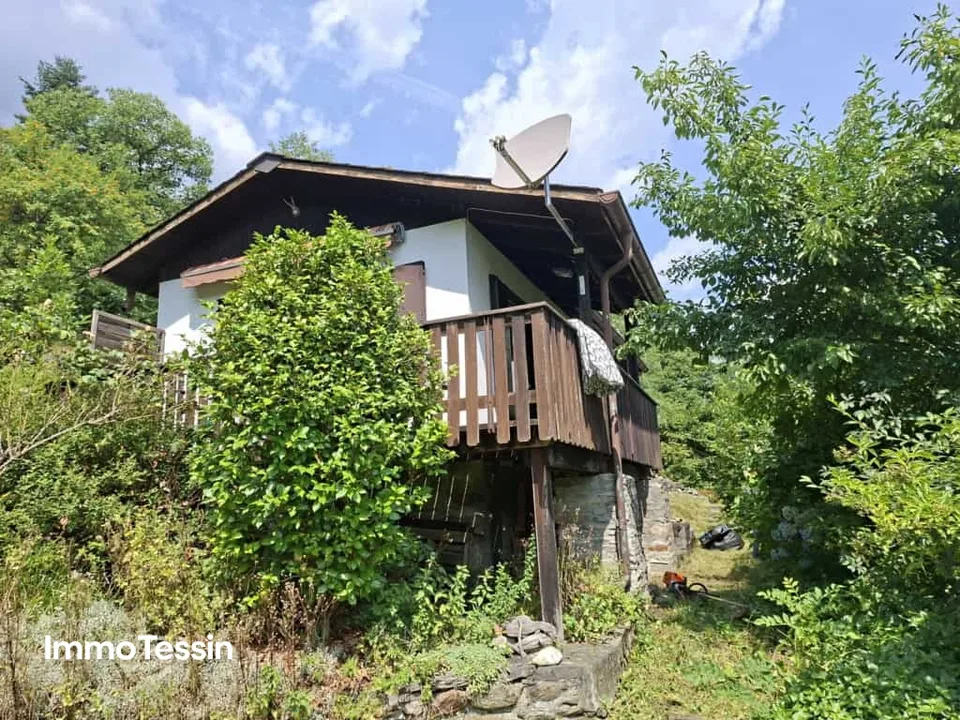 Cozy Ticino Rustico in a quiet location with fantastic mountain and valley views into the Blenio Valley