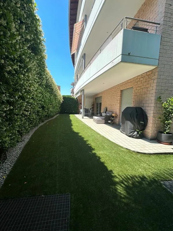Posizione privilegiata con terrazza e ampio giardino